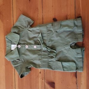 3/$10 - Green romper, 6M